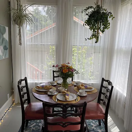 Prairie Guest House-2